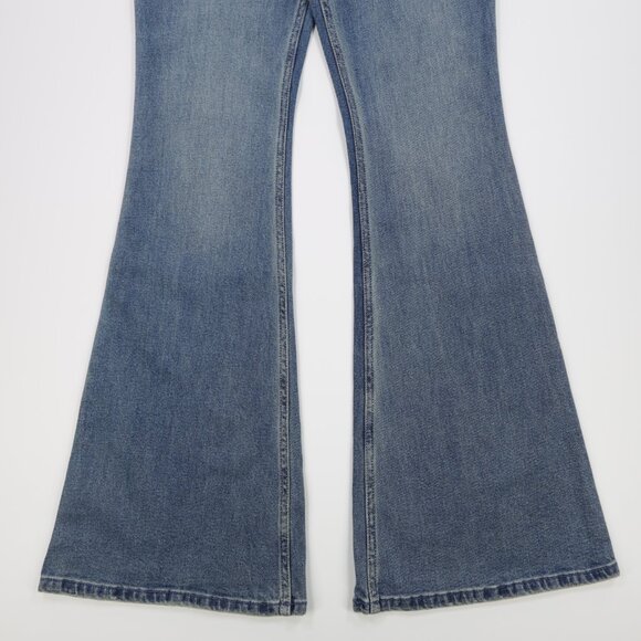Hollister Women's High Rise Medium Wash Stretch Denim Flare Jeans Blue Size 4L - Picture 5 of 12